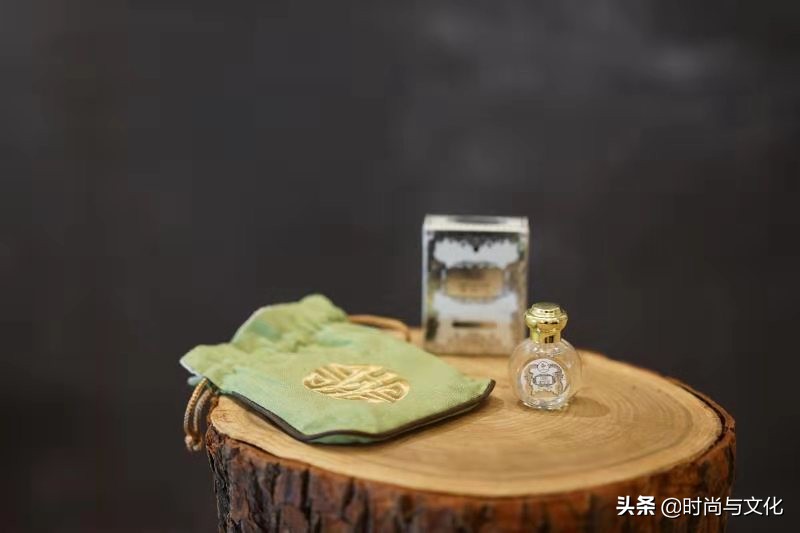 富人为什么喜欢玩沉香,为什么富人都喜欢玩沉香