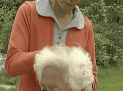 社会丨撞树、火烧、上吊…我国中老年硬核养生法，究竟有多野？