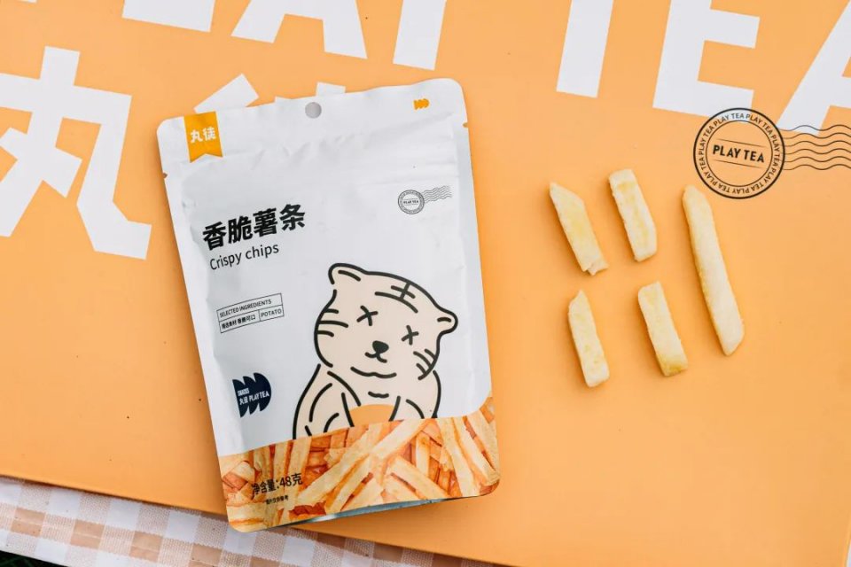 椰椰奶冻茶，会抖臀！1秒卖出1000+杯，有人开货拉拉来买…