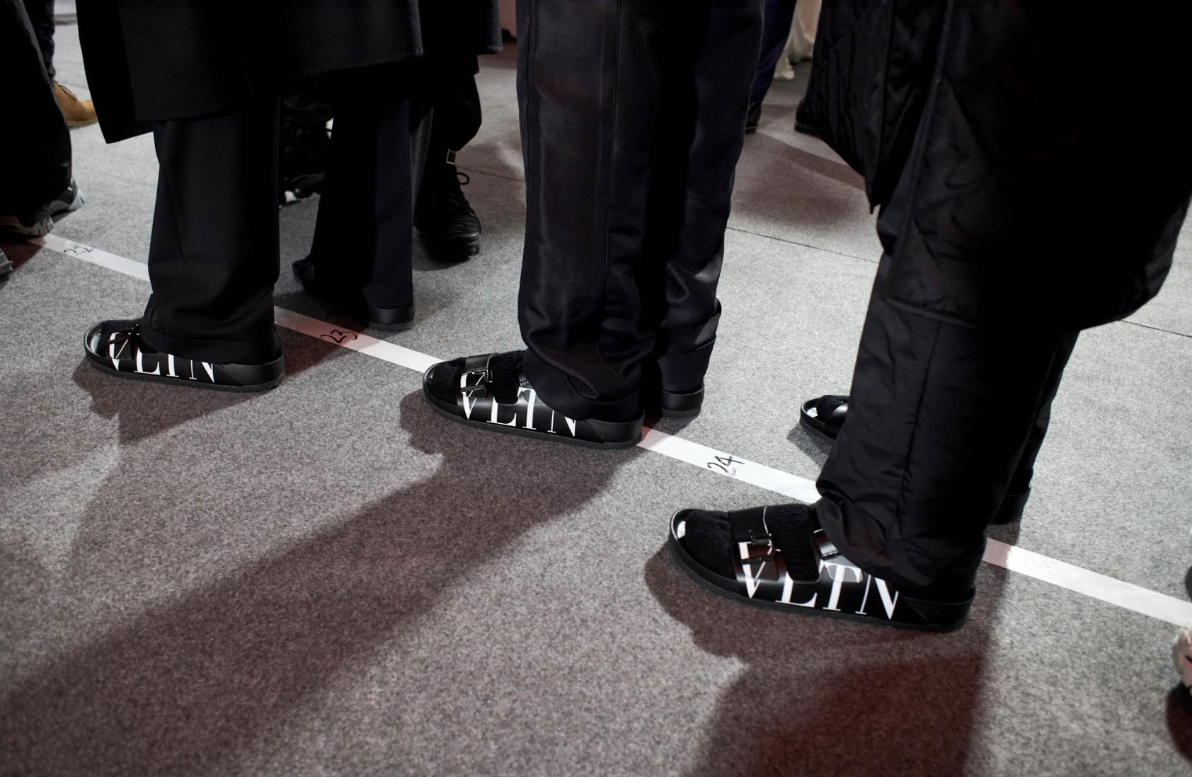 undercover开箱,valentino开箱试玩