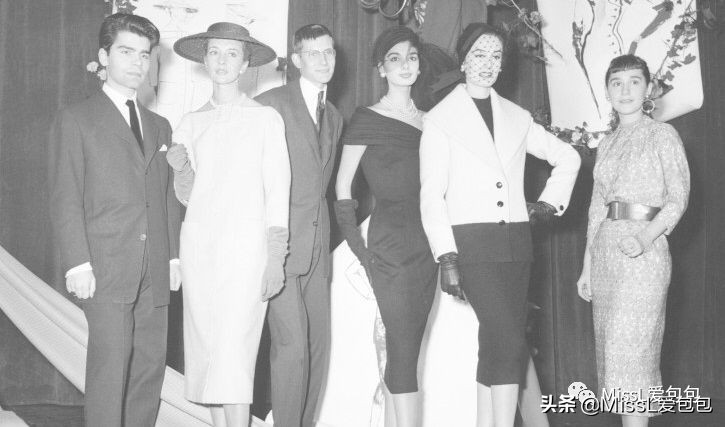 ysl圣罗兰最便宜的包多少钱,ysl圣罗兰化妆包红丝绒