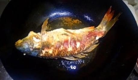 煎鱼粘锅的锅怎么样才能不粘锅,不粘锅煎鱼粘锅是什么原因