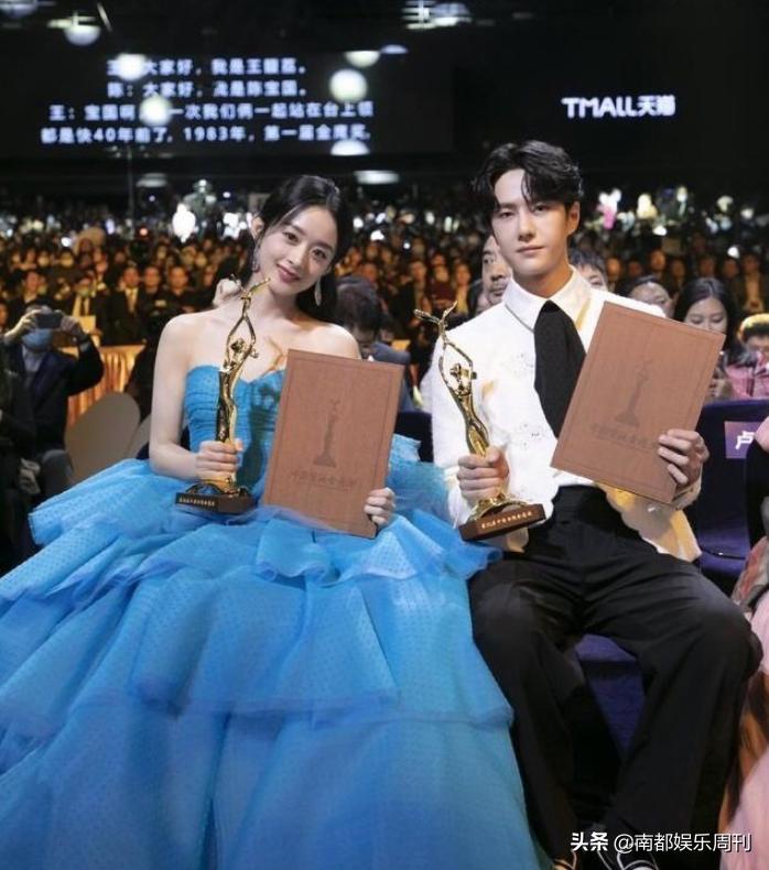 央媒发声清朗饭圈，她粉丝却被抓了典型