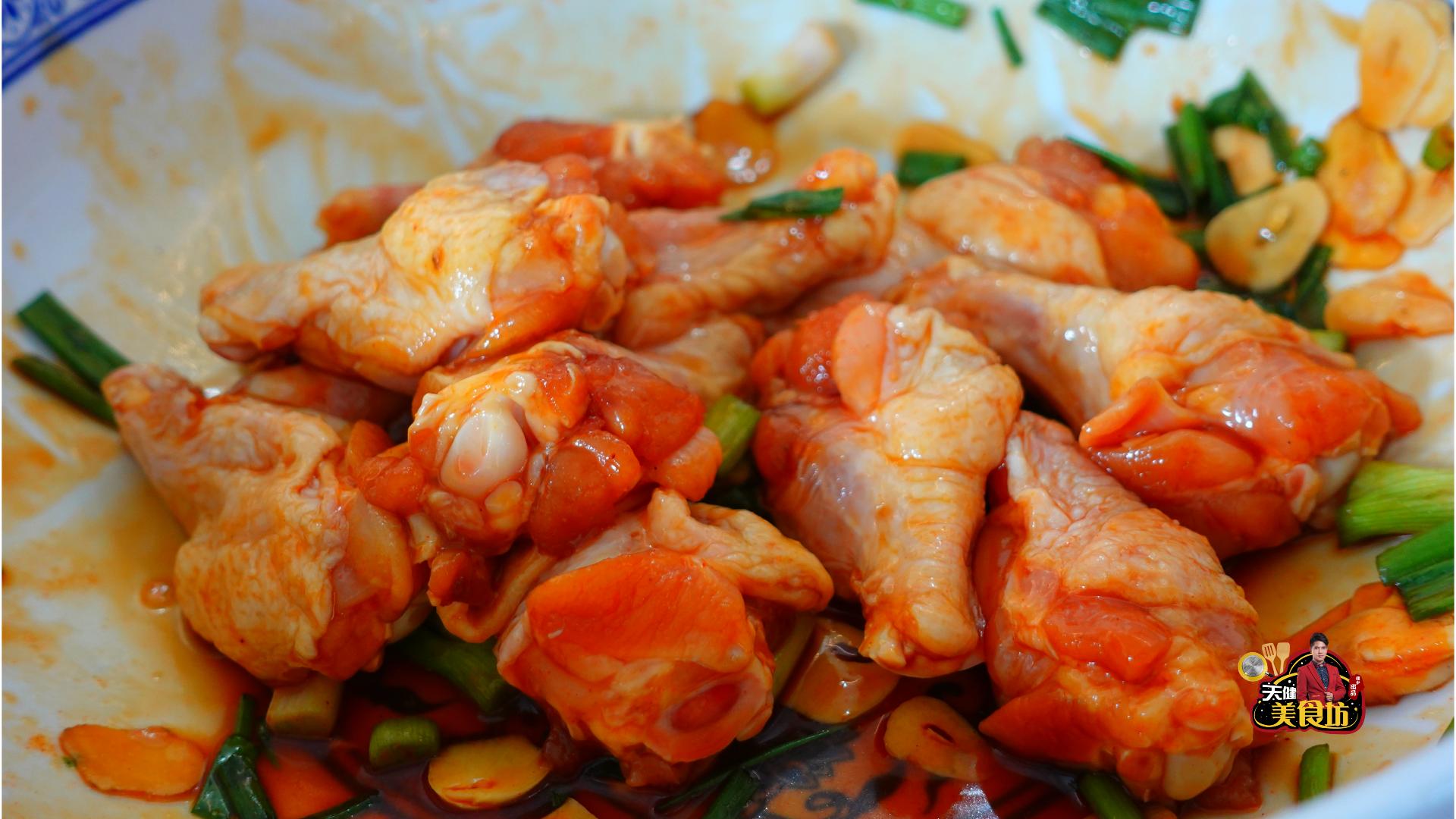 为什么外面卖的烤鸡腿特别嫩,为什么外边买的炸鸡腿有奶味