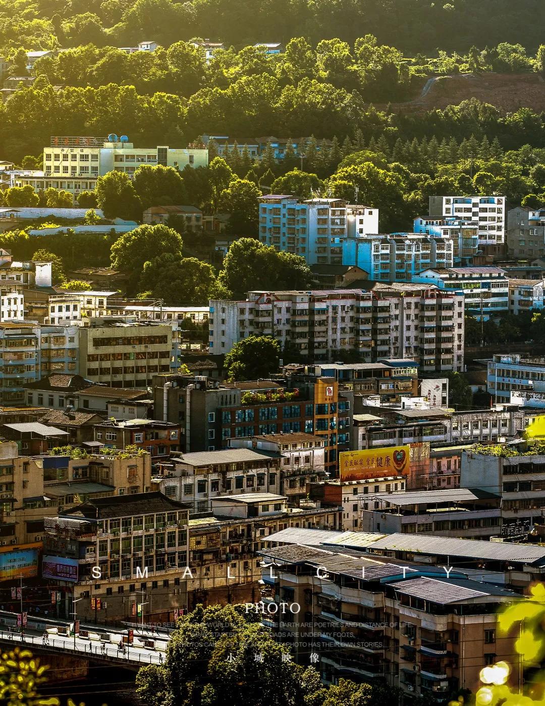 剑阁哪些地方历史悠久,剑阁县的简介