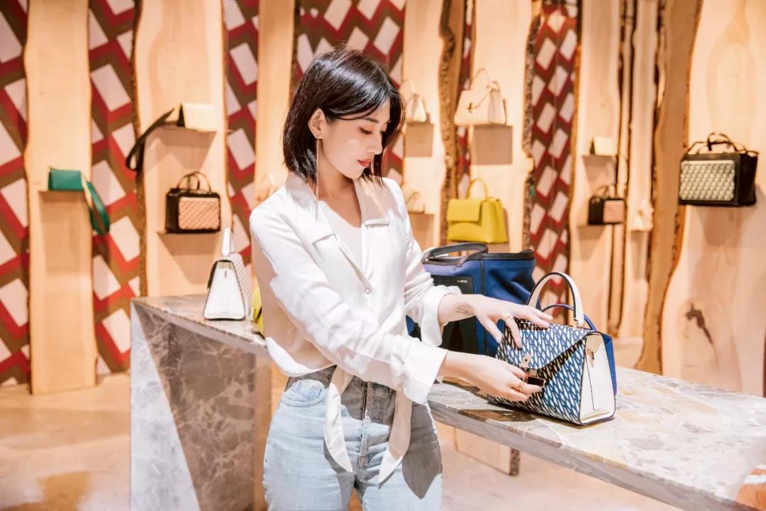 时尚博主购物分析,时尚博主都得很有钱吗