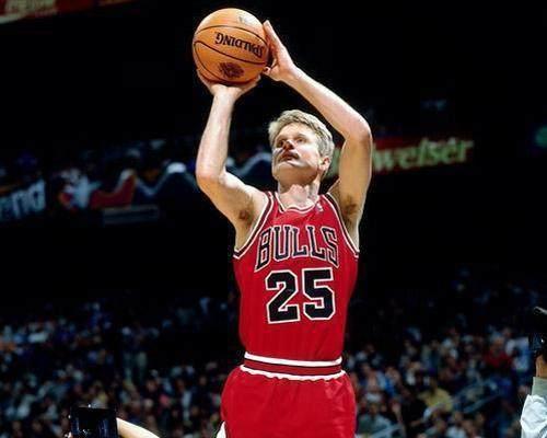 三分射手库里,库里是当今联盟排行第几名