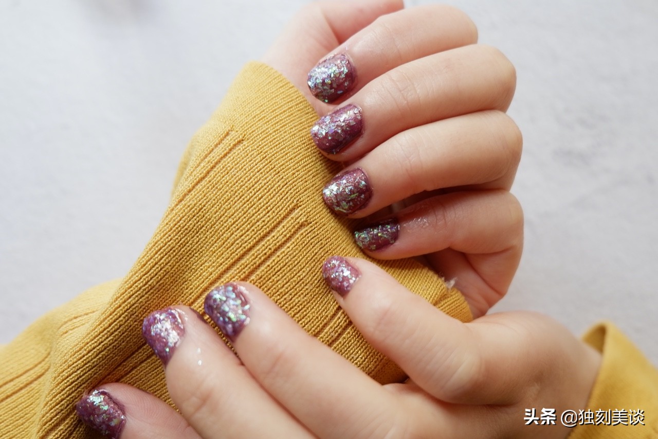 是什么闪瞎眼?藏在指尖的小秘密,只需用你的亮片眼影DIY