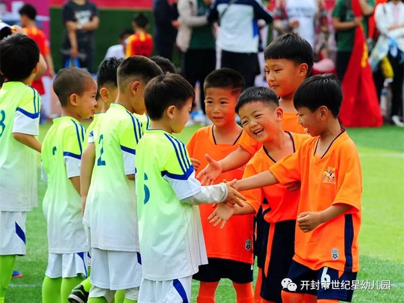 幼儿园足球运动,运动速度与激情