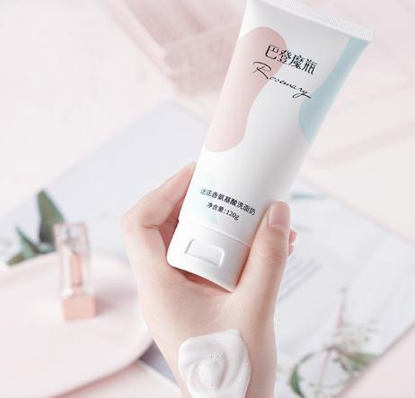 总算为国货争了口气，98.21%除螨率的洗面奶，张馨予也爱用