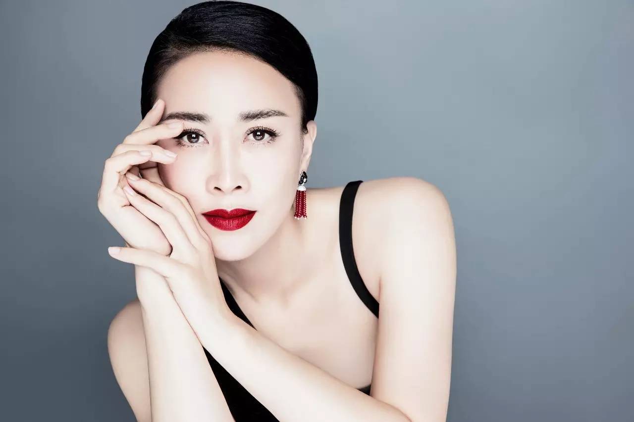 那英与国足,那英结几次婚