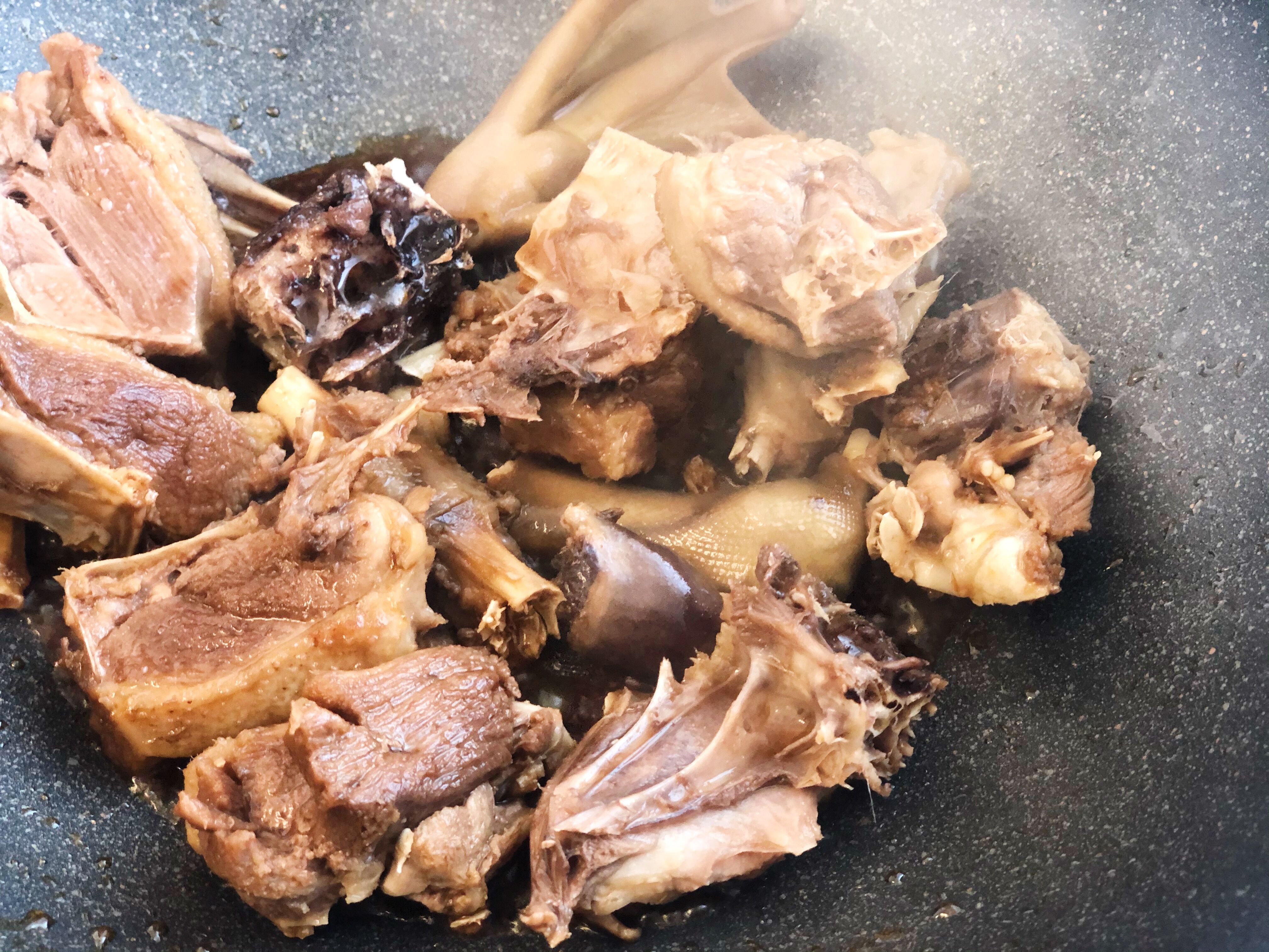 怎么焖鸭又香又好吃,好吃又简单的不可思议的香焖鸭