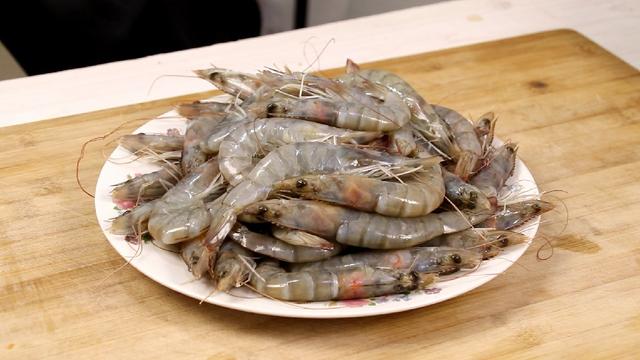 清水虾怎么煮要不要放调料,虾煮几分钟会更嫩更好吃