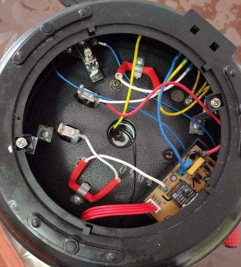 谈谈电压力锅工作原理与安全保护技术