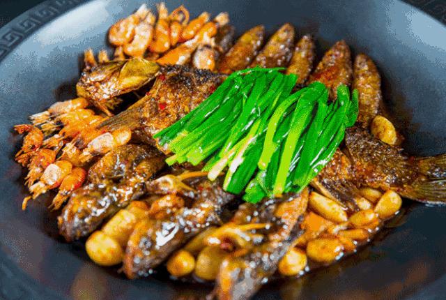 ¥599/套起!栖息30只孔雀!竹海环绕避世酒店竟全部用竹子造