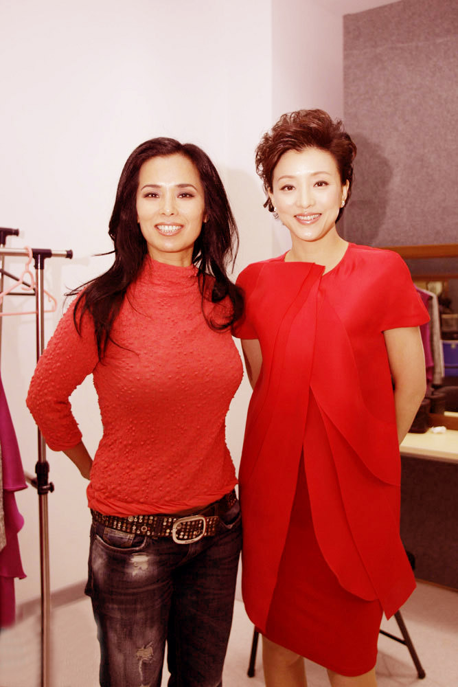 56岁韦唯生活艰难,陪伴妈妈最艰难的日子