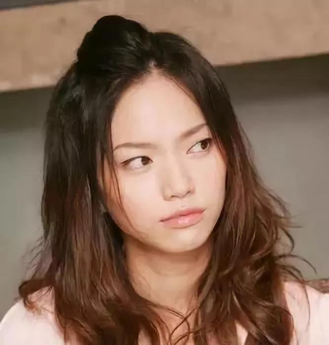 鐢靛奖涓渶姣佷笁瑙傜殑鐗囨,鐩樼偣鐢靛奖姣佷笁瑙傜殑鐗囨