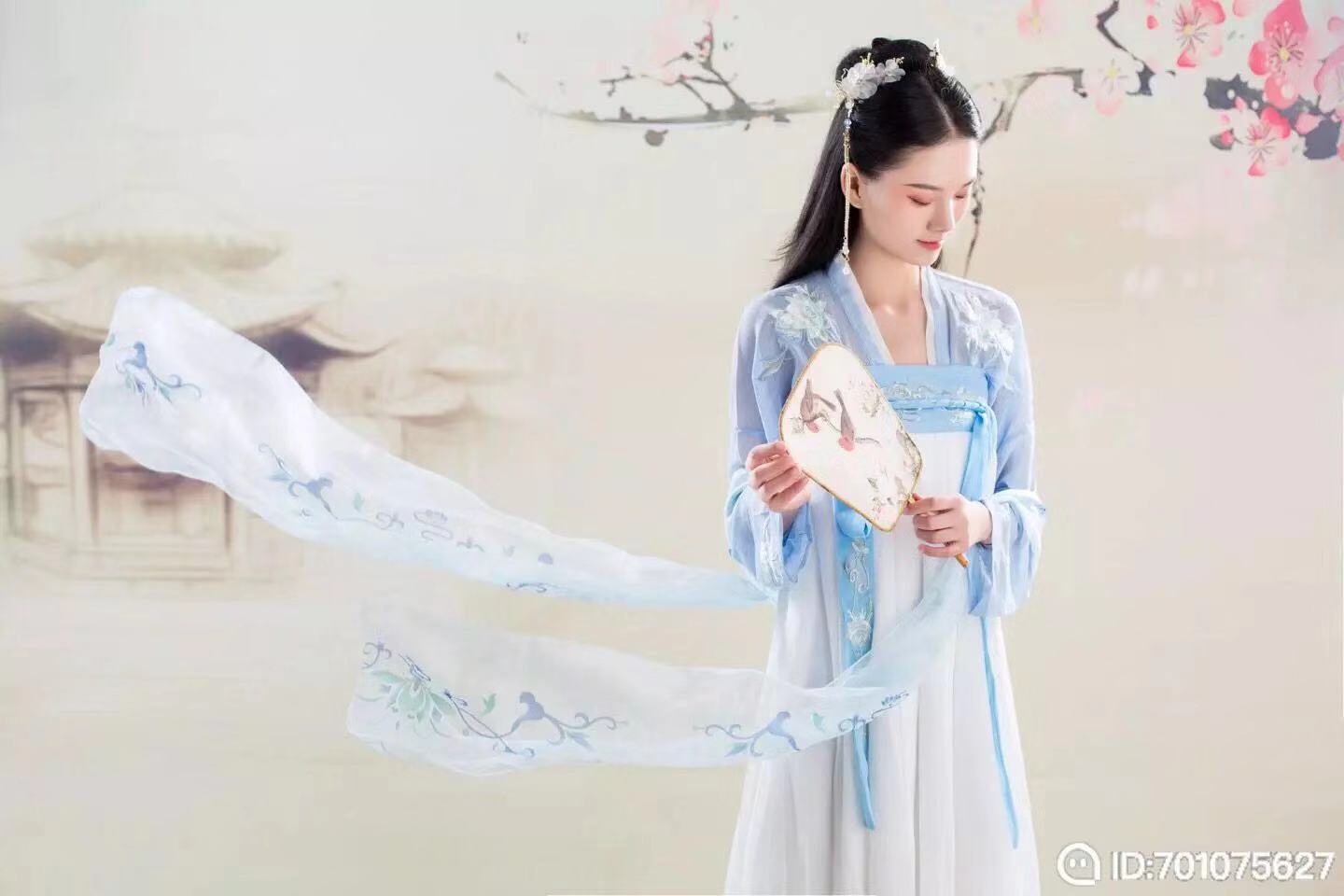 芷若古筝直播间,陌陌芷若古筝视频