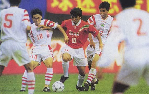 无理取闹！韩国炮轰日本男足新球衣像军服，大空翼+火焰版最经典