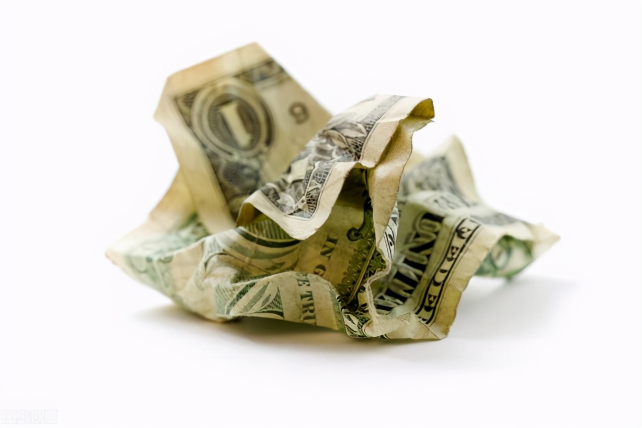 朋友问借钱你能借多少怎么回答,别人向你借钱时别急着问借多少