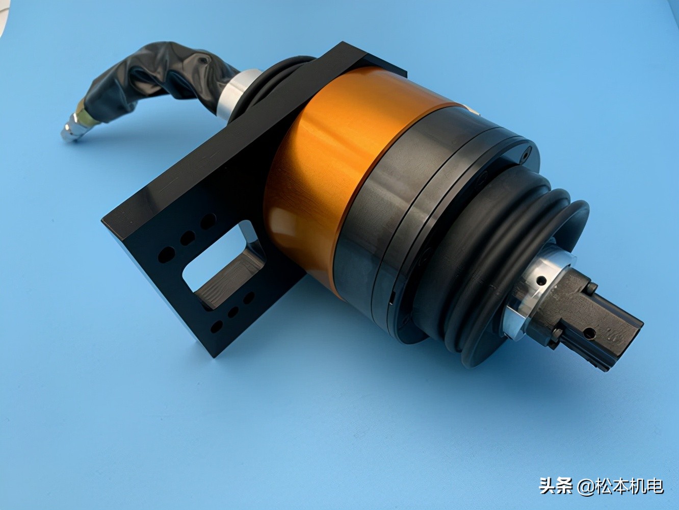 压铸件去毛刺研磨机,压铸件主轴去毛刺机视频