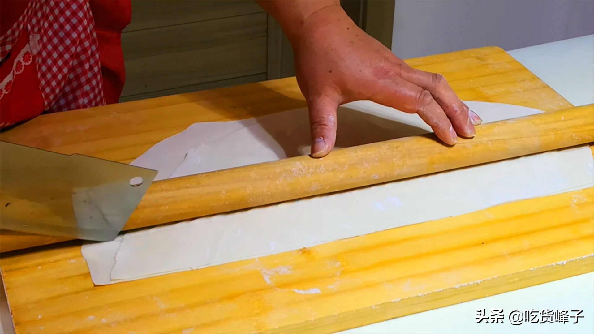 做馄饨最简单的方法,虾和胡萝卜玉米做馄饨如何调馅