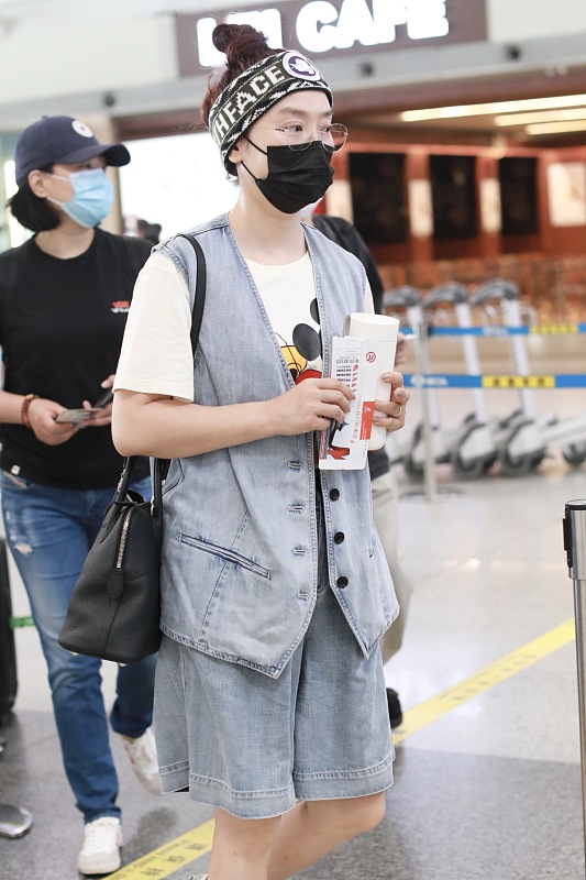 凤凰传奇玲花颜值巅峰变化,凤凰传奇玲花是不是胖了