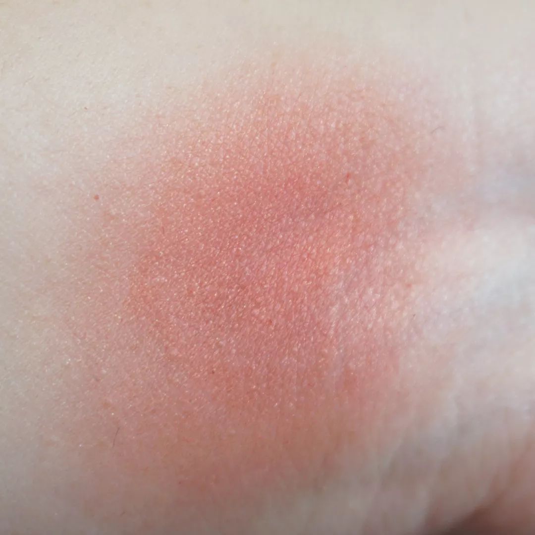 秋冬温柔显白美甲腮红,橘朵腮红哪个适合秋冬