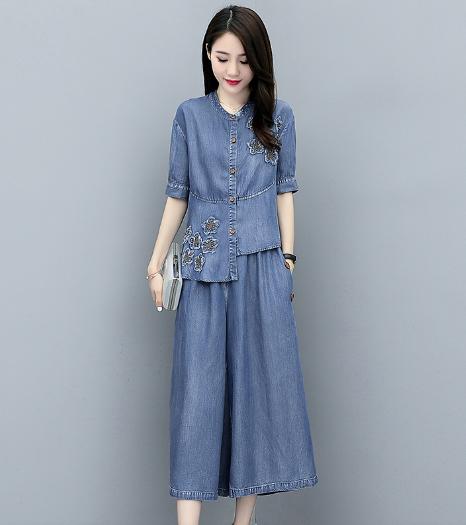 这几款连衣裙显瘦减龄穿上超迷人,收腰显瘦连衣裙两件套装