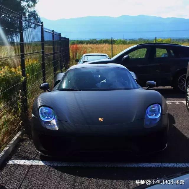 好看的日系超跑壁纸,黑绿跑车壁纸