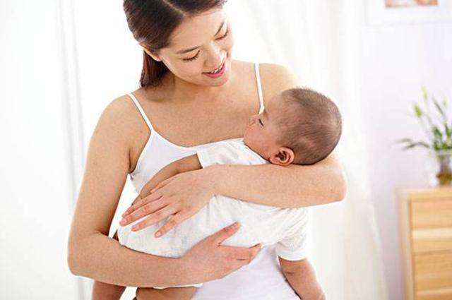 宝宝3岁总是不自觉摸脸摸头,宝宝总是急躁乱抓是什么原因