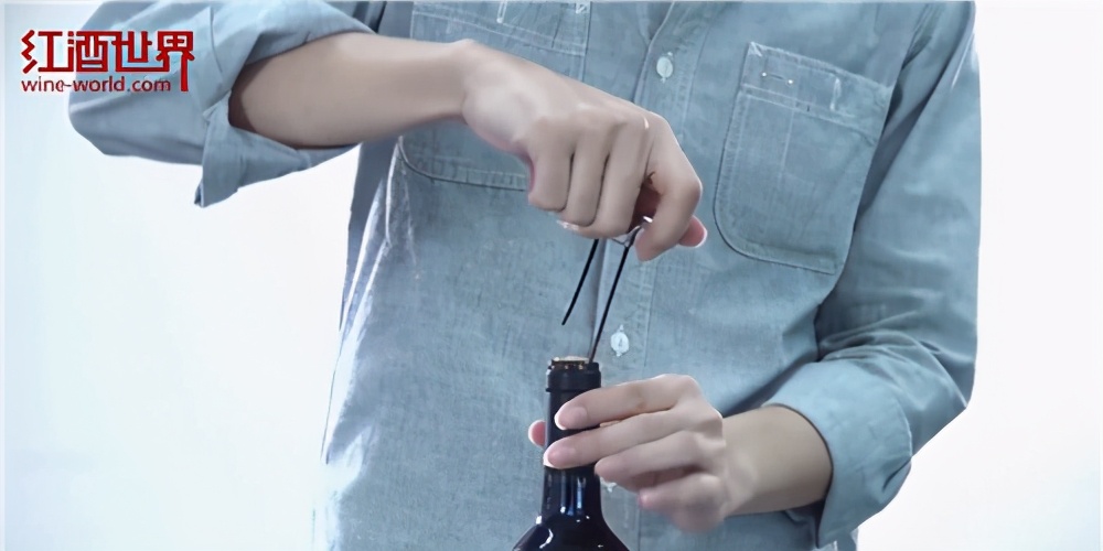 白酒老酒开瓶技巧,山庄老酒怎么开瓶