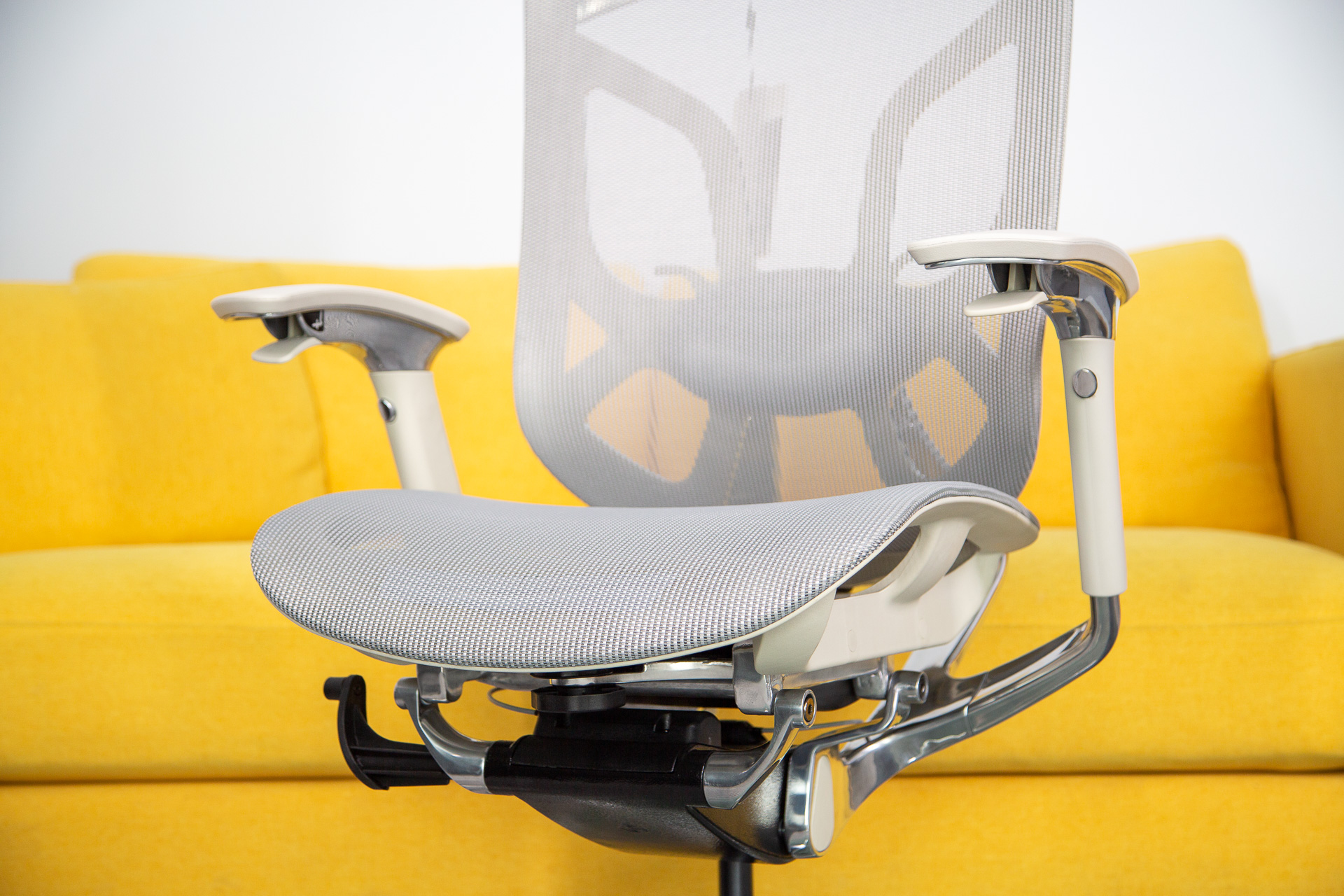 办公室健康改造计划4K价位的Ergoup蝴蝶人体工学椅值得推荐吗？