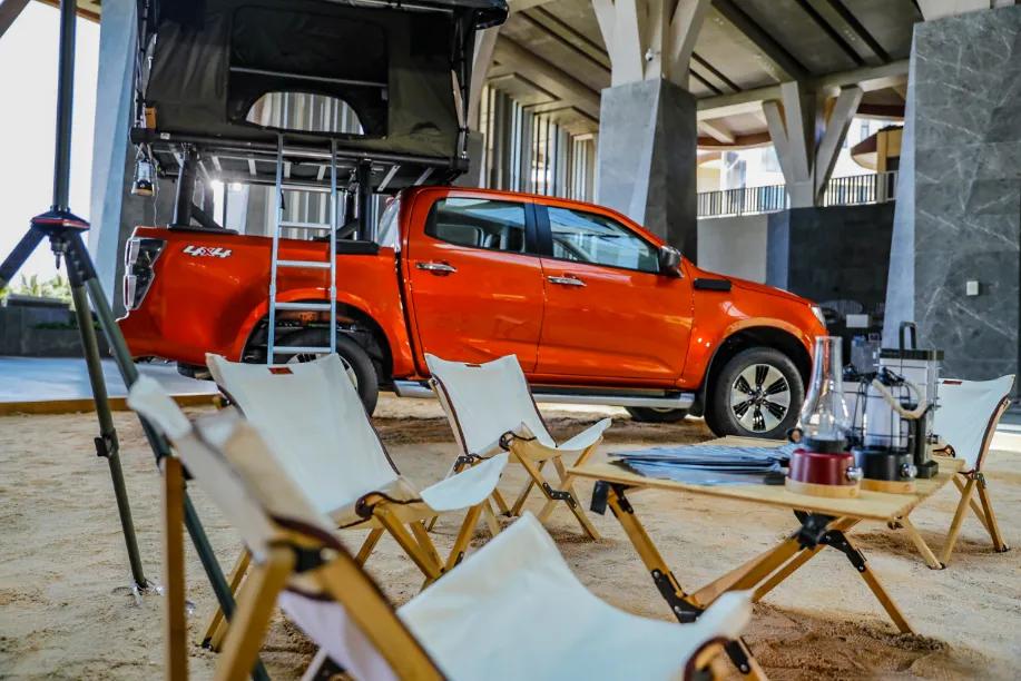 全新dmax有什么区别,新款d-max试驾黑色