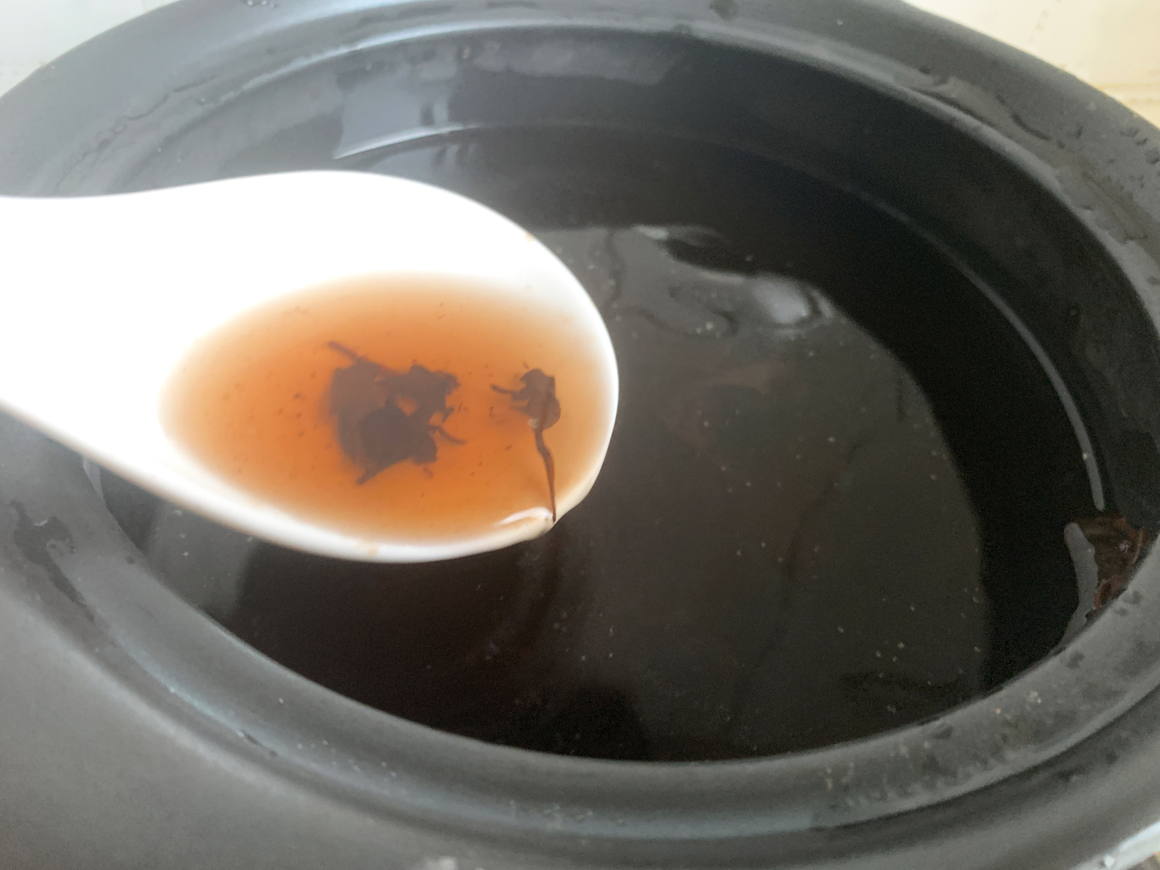 新砂锅别急着用，质量再好不开锅也易裂，开锅养护，使用寿命更长