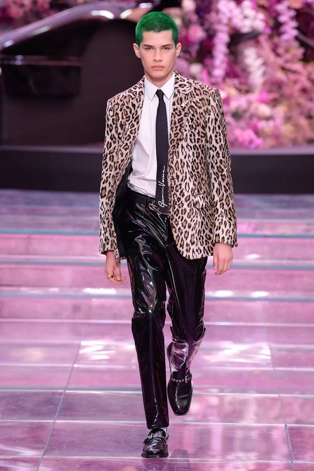 versace新款价格,versace限量版