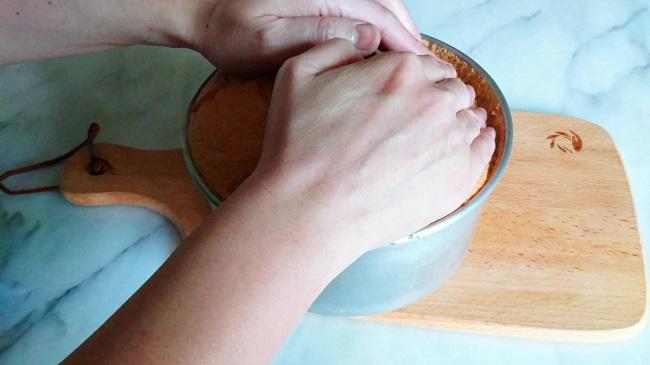 做蛋糕为什么会回缩严重,电饭锅蛋糕回缩的原因及解决方法