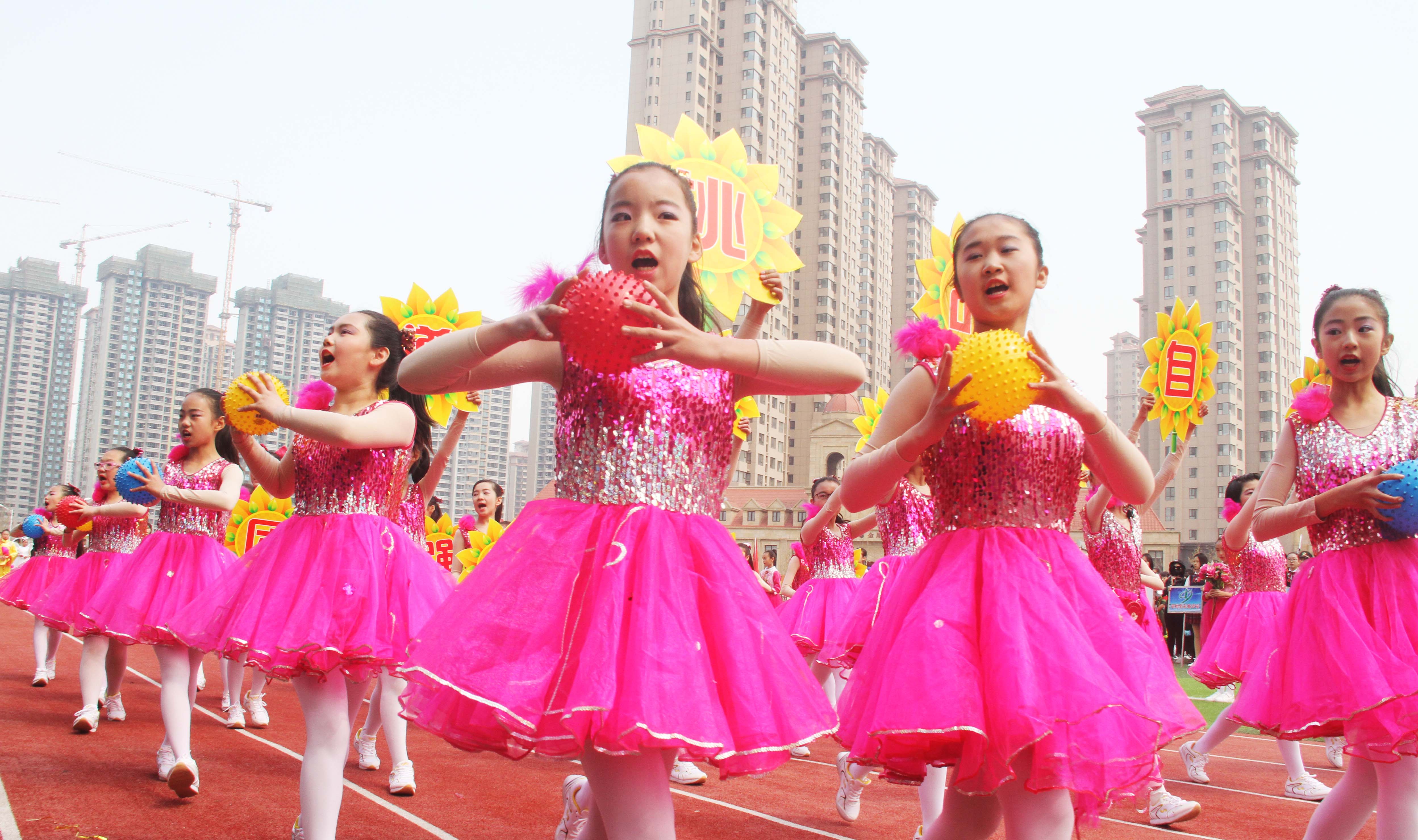 港城师生唱响运动之春序曲