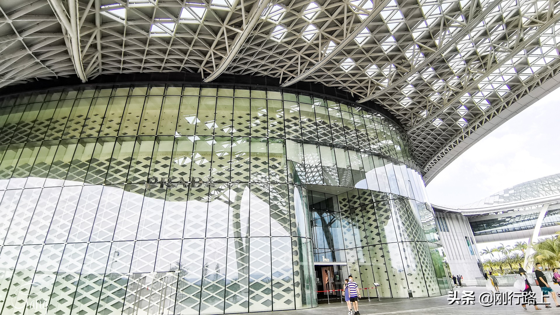 三亚离岛免税热潮,三亚离岛免税消费迎热潮