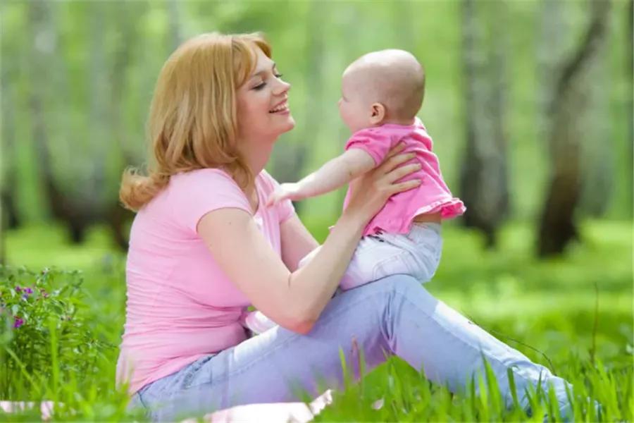 五个月的宝宝认生怎么办,五个月的宝宝只认妈妈抱怎么办