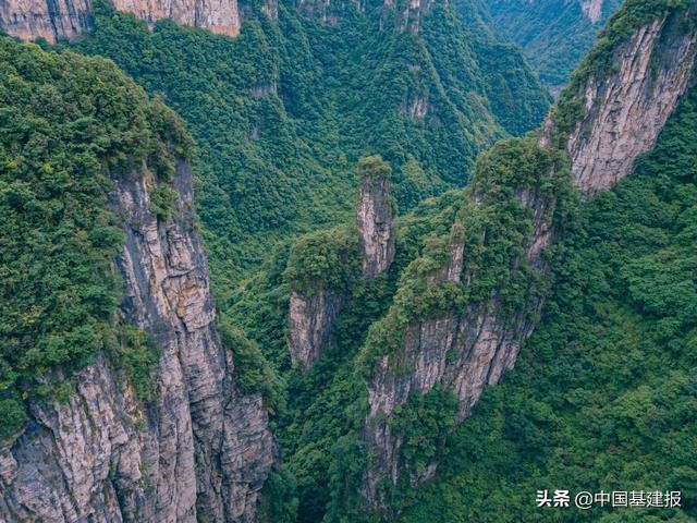 暑假湘西游，除了凤凰张家界，矮寨奇观不容错过