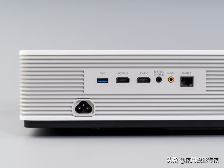 不施粉黛亦倾城面若桃花深似海,不施粉黛亦倾城