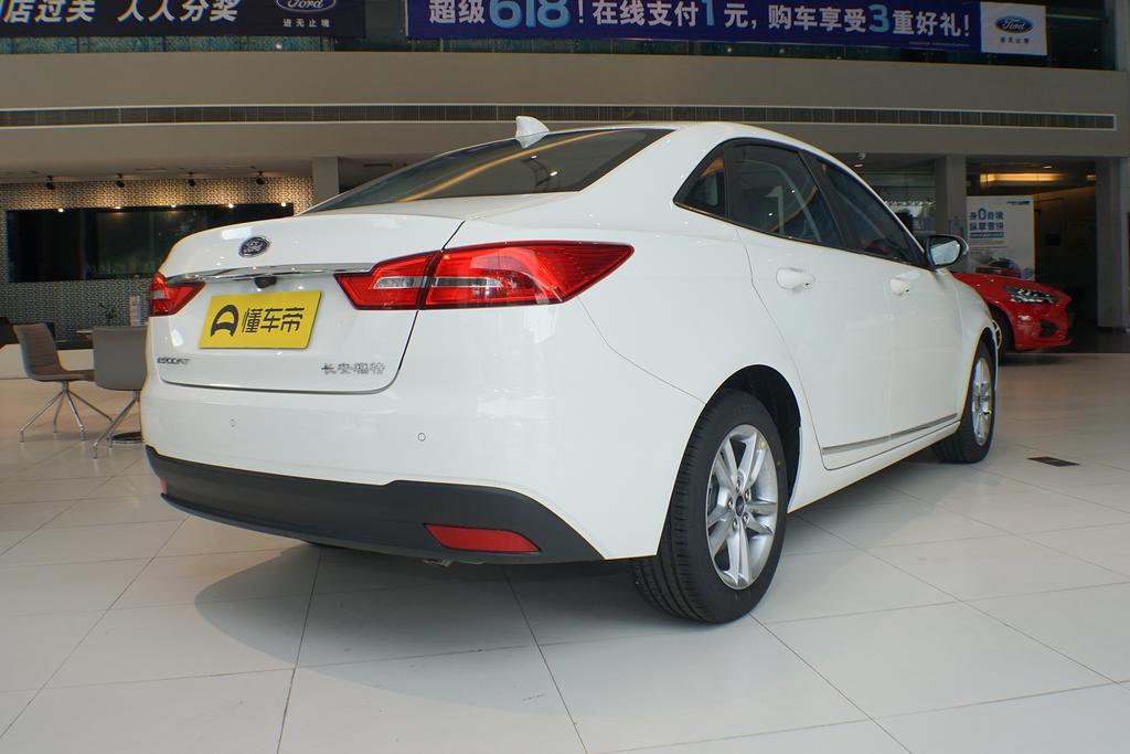 性价比最高的车型福特福睿斯,仅提供三缸车型的福特福睿斯