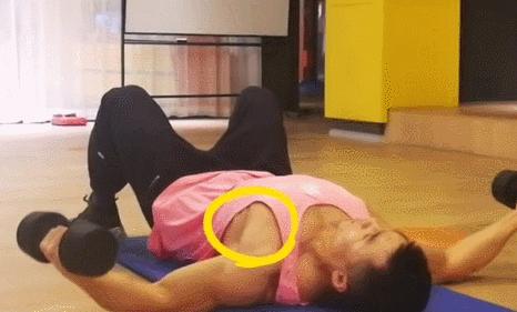 胸部下垂练习方法,女性胸部下垂怎么练回挺拔