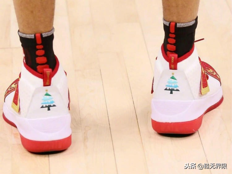 鍦ｈ癁鐗硅緫绌挎惌,鍦ｈ癁鏂板勾绌挎惌鐗硅緫