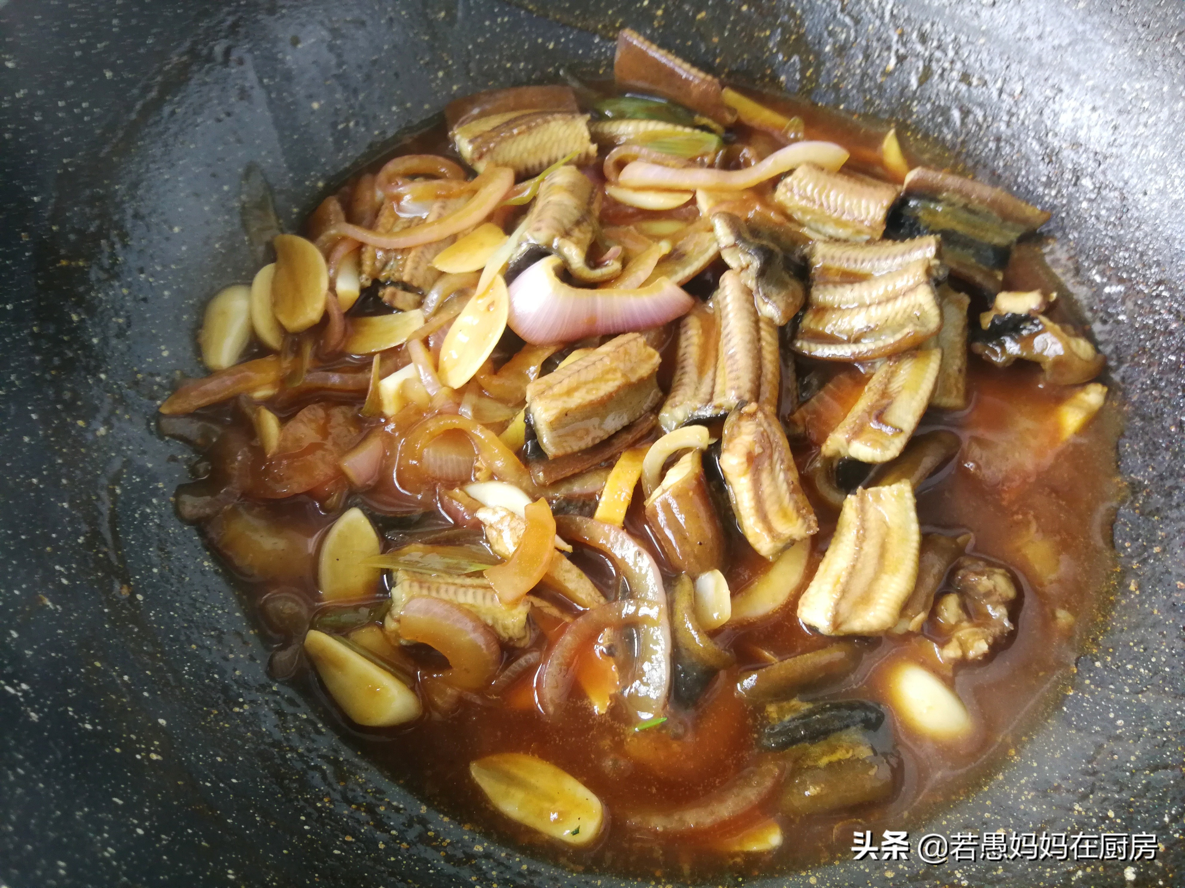 端午节黄鳝价格估计二百一斤,夏日黄鳝赛人参