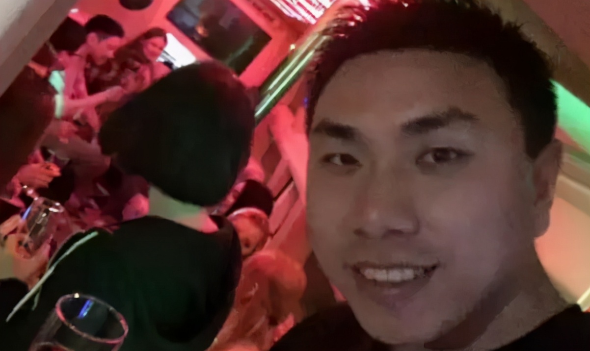 河北小伙高考状元现状,高考242分小伙