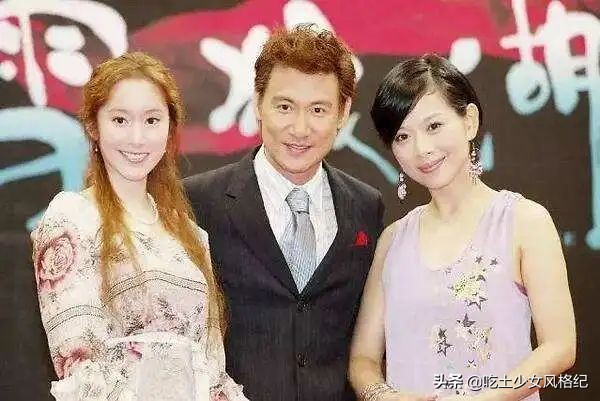 曾经生活在惊涛骇浪中的她为什么又站起来了?靠自救