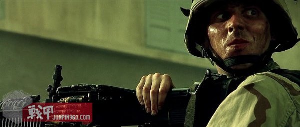 美国黑鹰战机坠落视频,黑鹰坠落最震撼视频