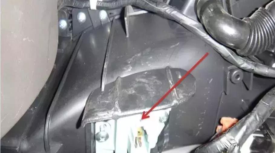 多效汽车空调滤清器怎么拆下来,环保汽车空调滤清器更换教程